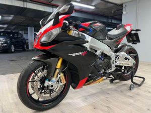 Aprilia RSV4 Factory - Foto 11
