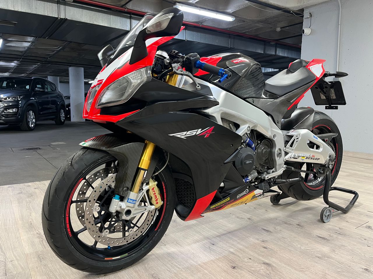 Aprilia RSV4 Factory - Foto 12