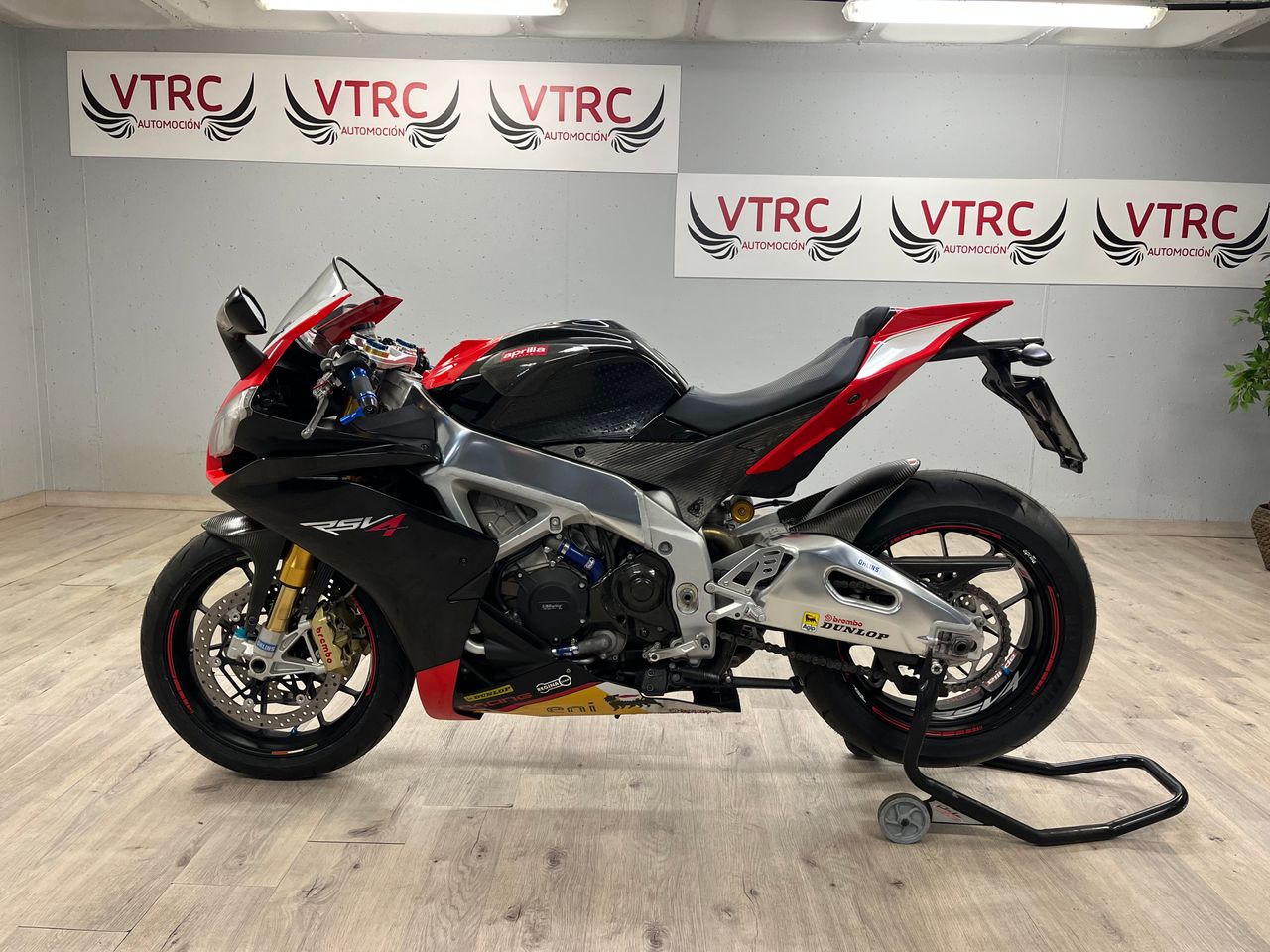 Aprilia RSV4 Factory - Foto 3