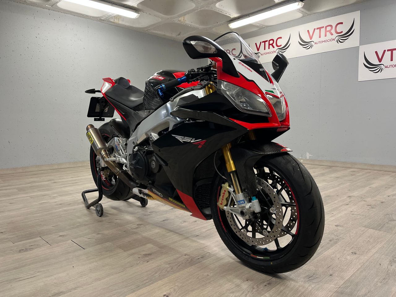 Aprilia RSV4 Factory - Foto 11