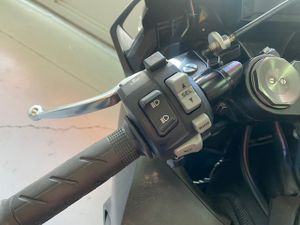 Honda CBR 1000 RR FIREBLADE  - Foto 18