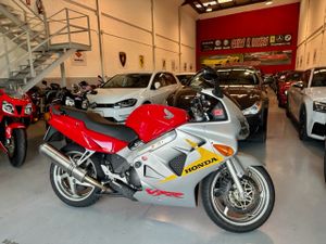 Honda VFR 800   - Foto 4