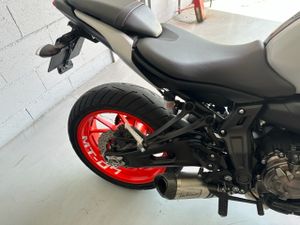 Yamaha MT-07   - Foto 14