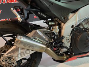 Aprilia RSV4 Factory - Foto 6