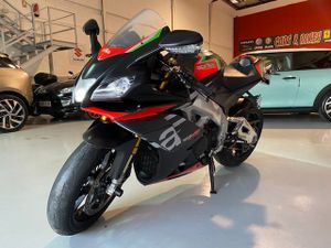 Aprilia RSV4 Factory - Foto 21