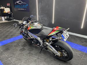 Aprilia RSV4 Factory - Foto 10