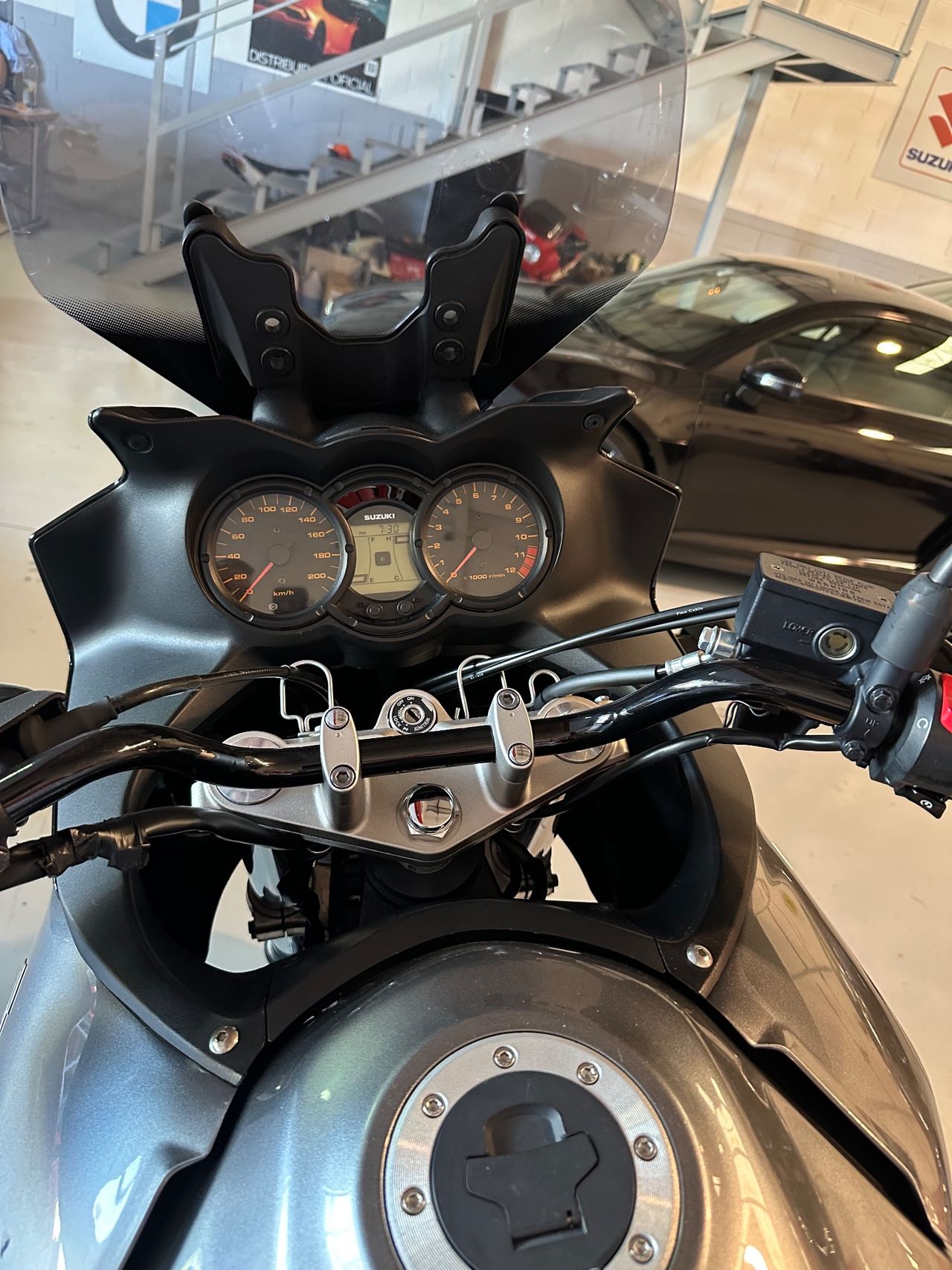 Suzuki V-Strom 650 - Foto 9