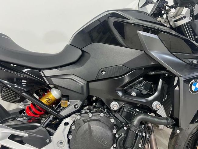 BMW F900R 