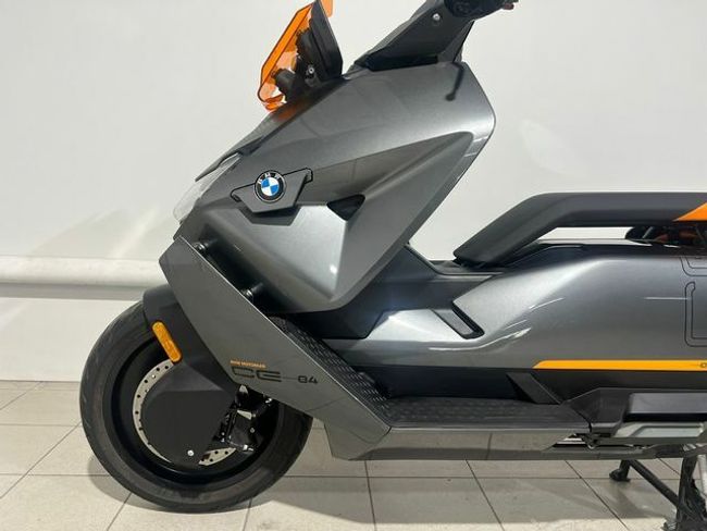 BMW CE 04 
