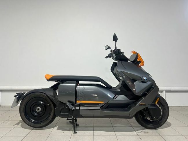 BMW CE 04 