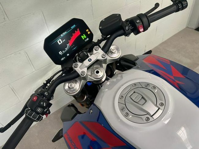 BMW F900R 