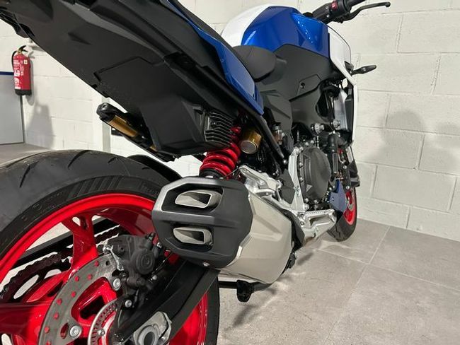 BMW F900R 