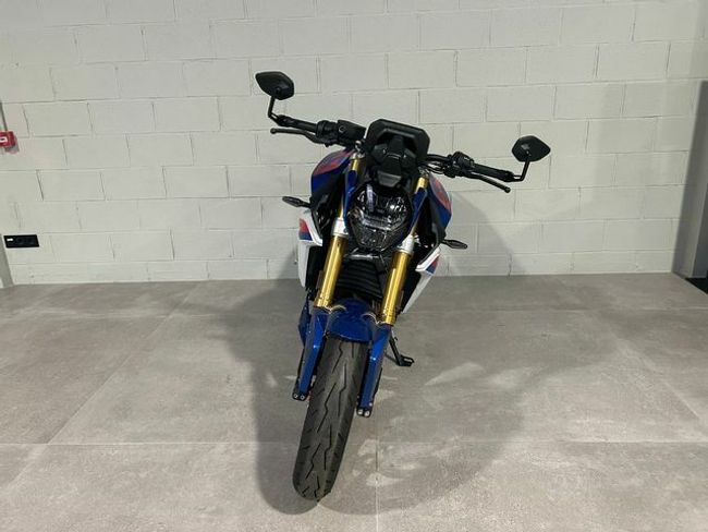 BMW F900R 
