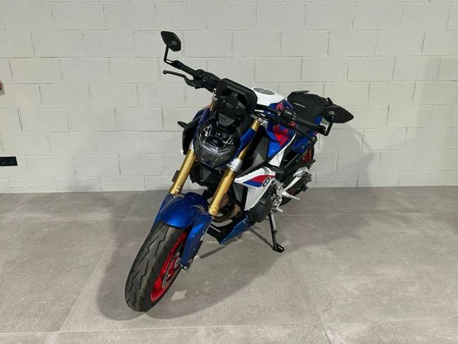 BMW F900R 