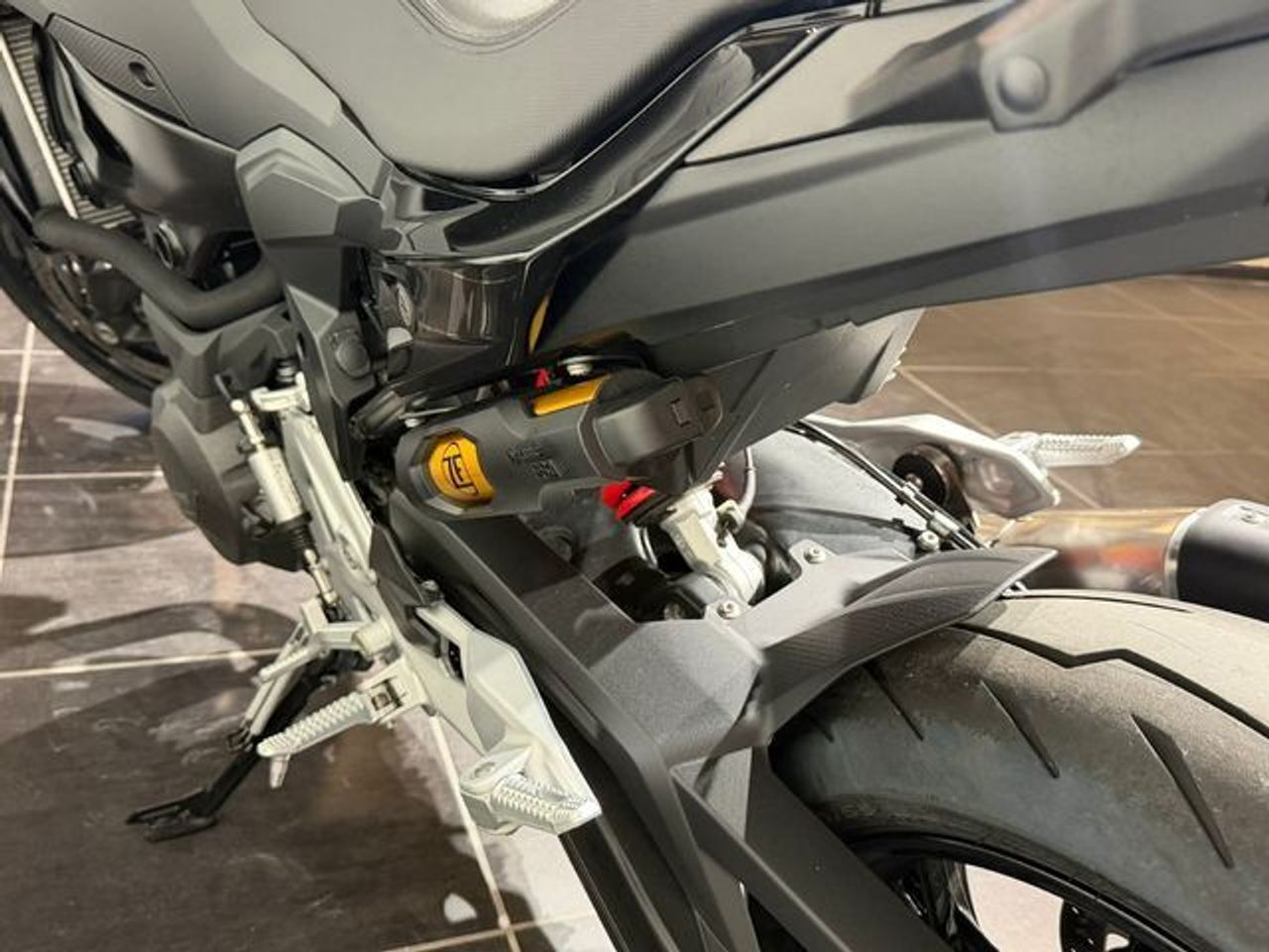 BMW F900R   - Foto 10