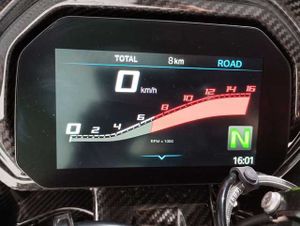 BMW M 1000 RR   - Foto 11