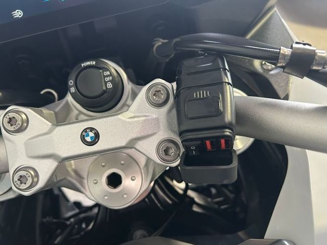 BMW F900 XR 