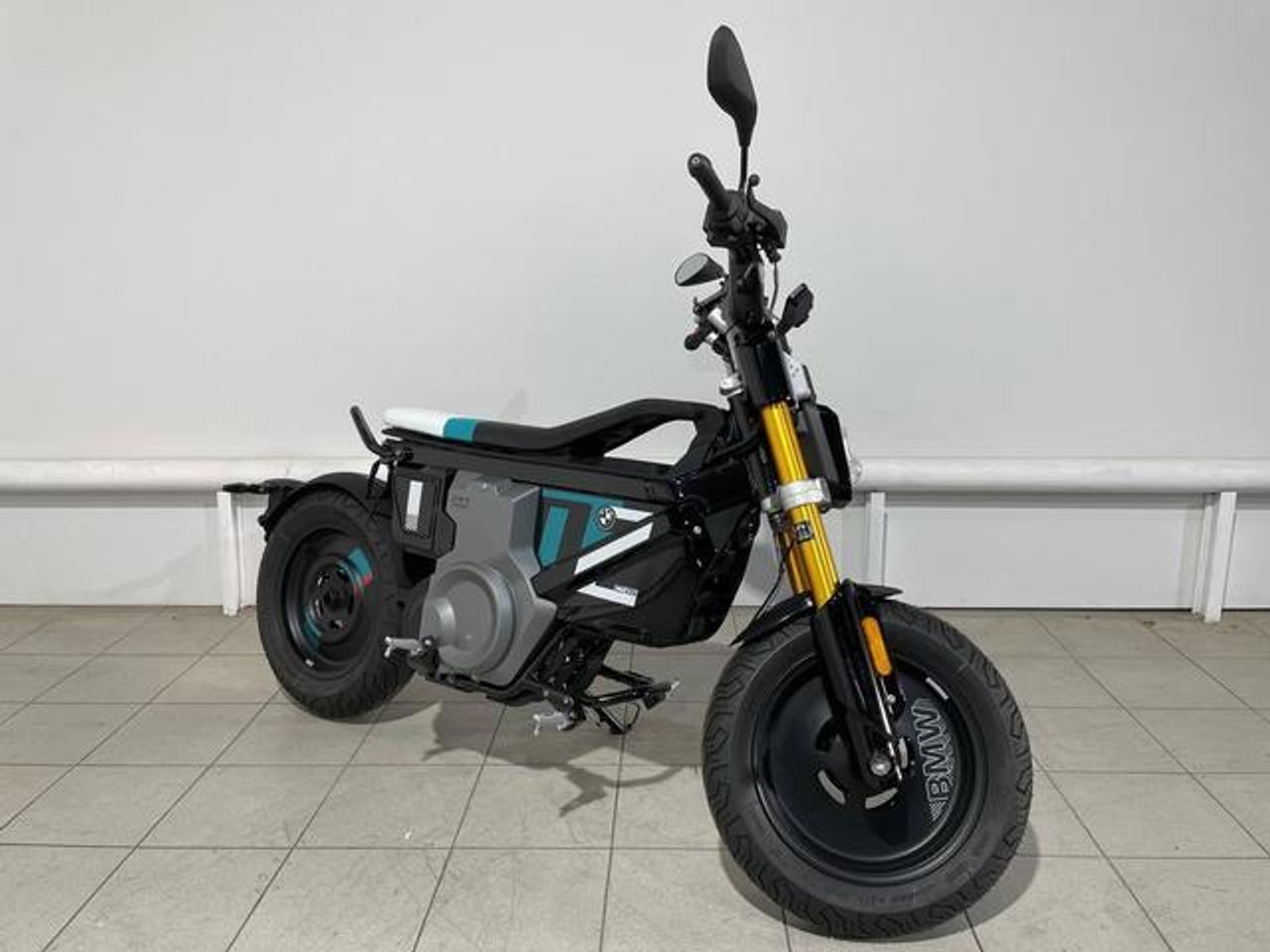 BMW CE 02   Eléctrico - Foto 5