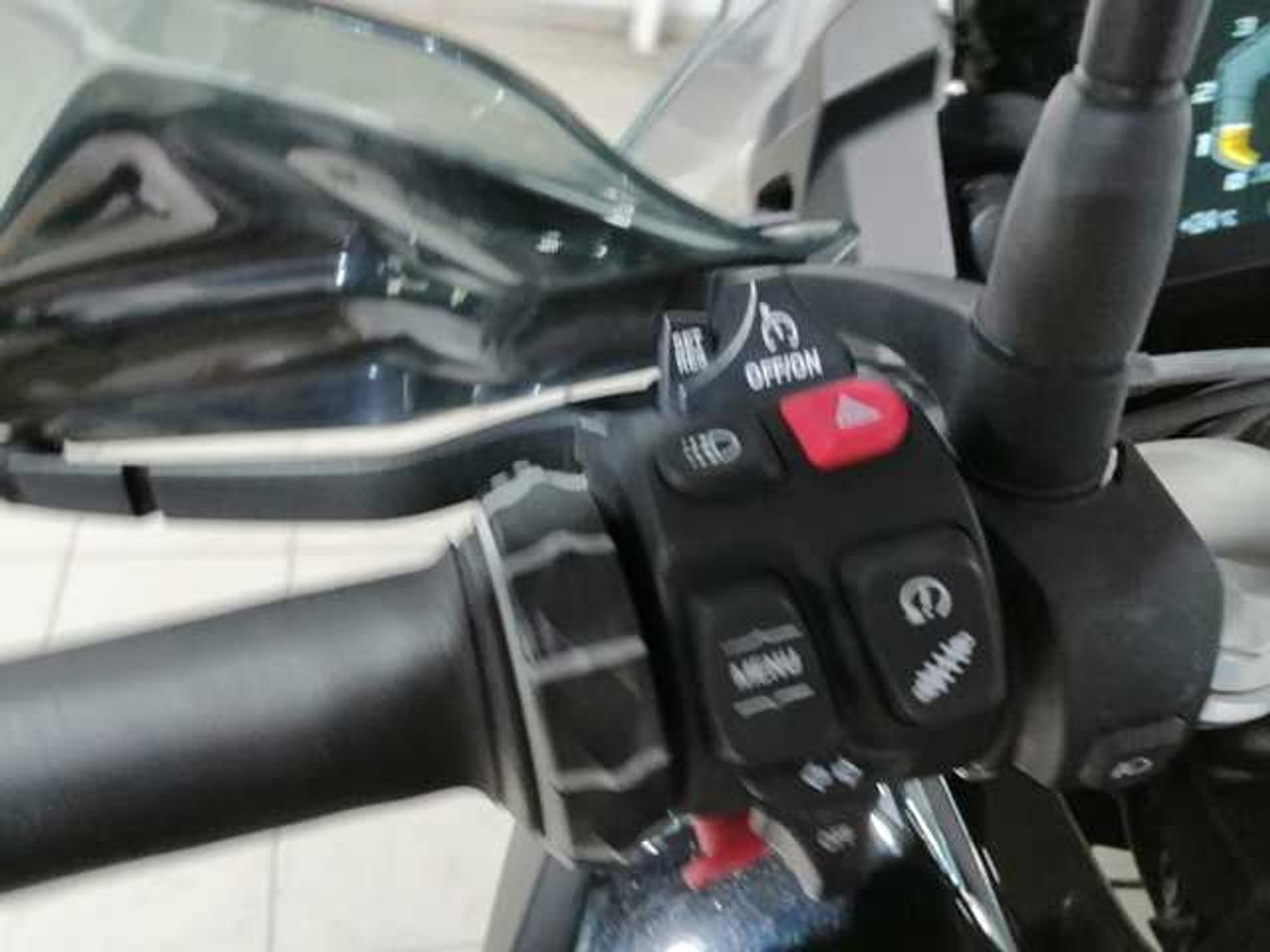 BMW F 850 GS Adventure   Gasolina - Foto 11