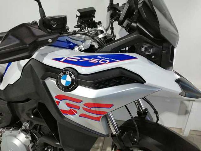 BMW F750GS 