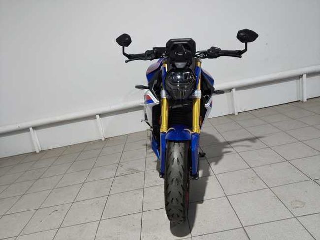 BMW F900R 