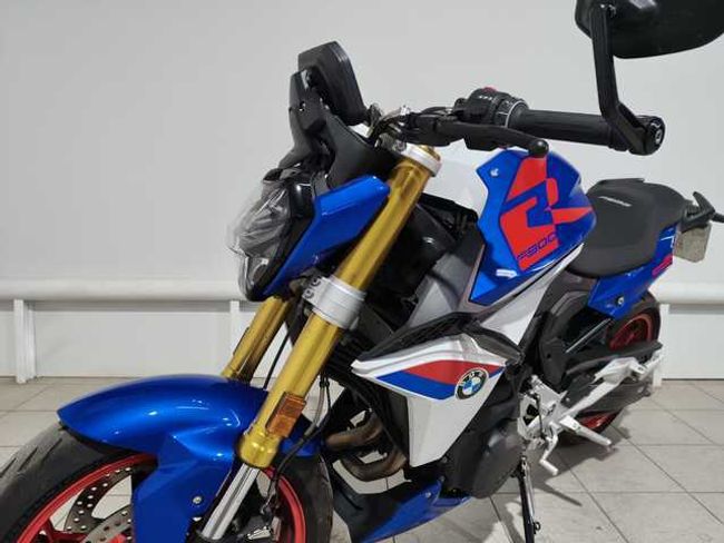 BMW F900R 