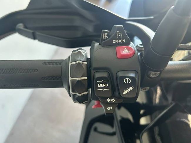BMW S 1000 XR 