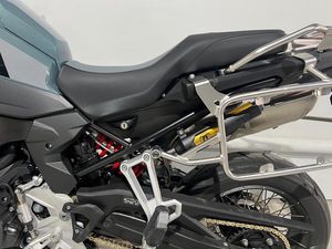 BMW F 900 GS Adventure   Gasolina - Foto 19